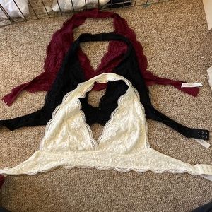 Set of bralettes